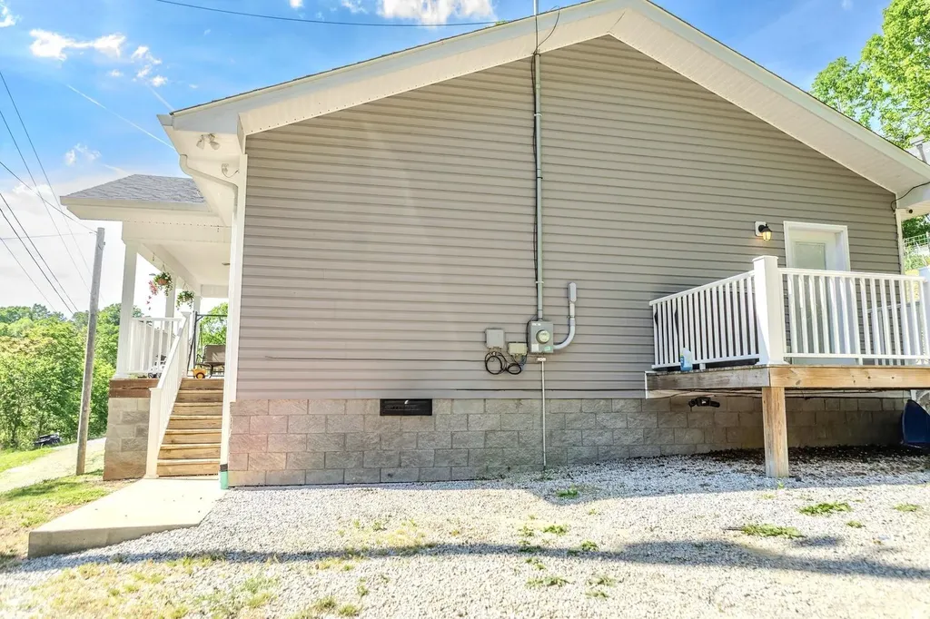 980 State Highway 1009 Monticello KY 42633