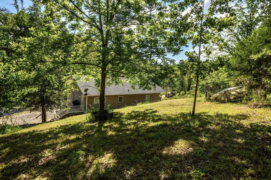 980 State Highway 1009 Monticello KY 42633