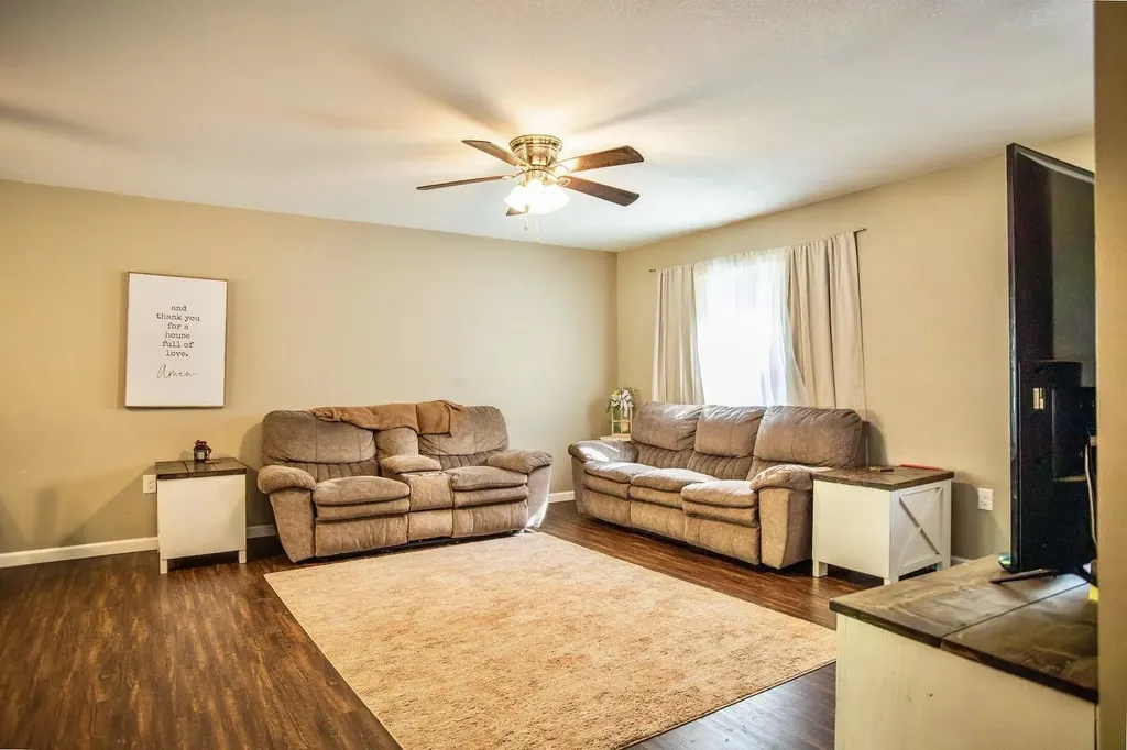 980 State Highway 1009 Monticello KY 42633