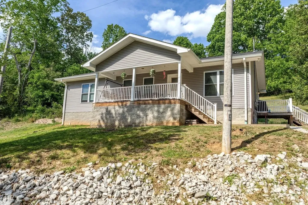 980 State Highway 1009 Monticello KY 42633