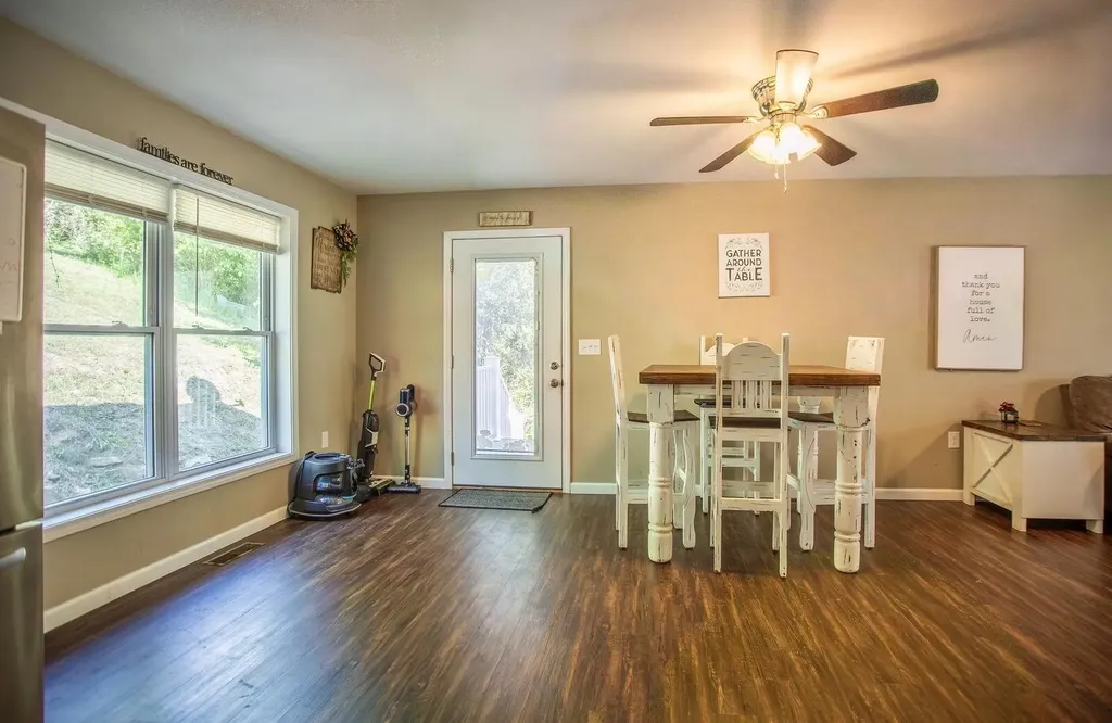980 State Highway 1009 Monticello KY 42633