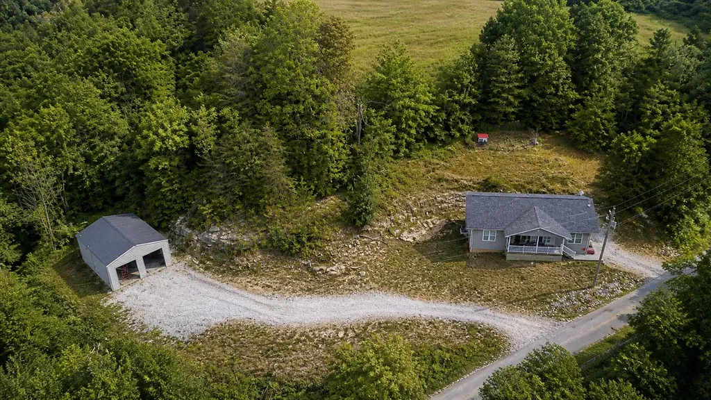 980 State Highway 1009 Monticello KY 42633