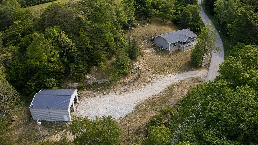 980 State Highway 1009 Monticello KY 42633