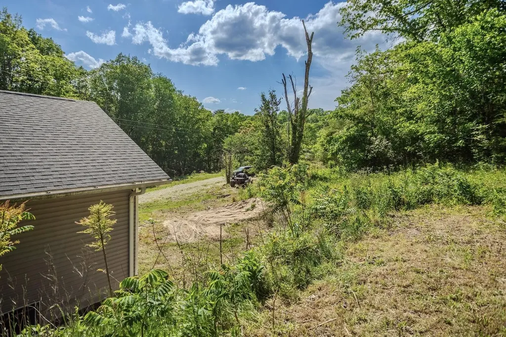 980 State Highway 1009 Monticello KY 42633