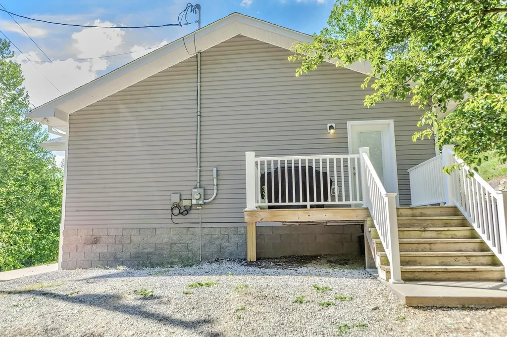 980 State Highway 1009 Monticello KY 42633
