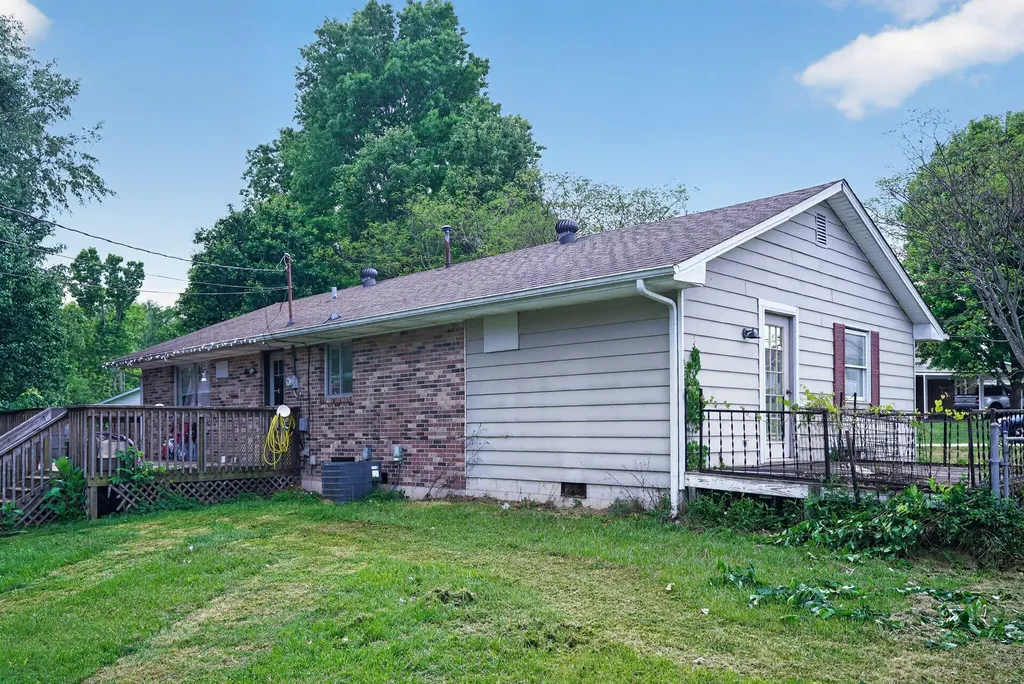 1820 Montclair Drive Mt Sterling KY 40353