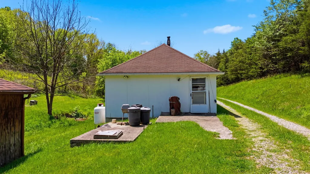 381 N Rays Fork Road Sadieville KY 40370