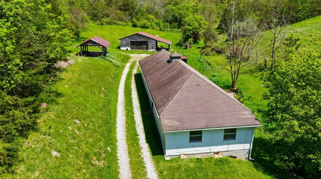 381 N Rays Fork Road Sadieville KY 40370