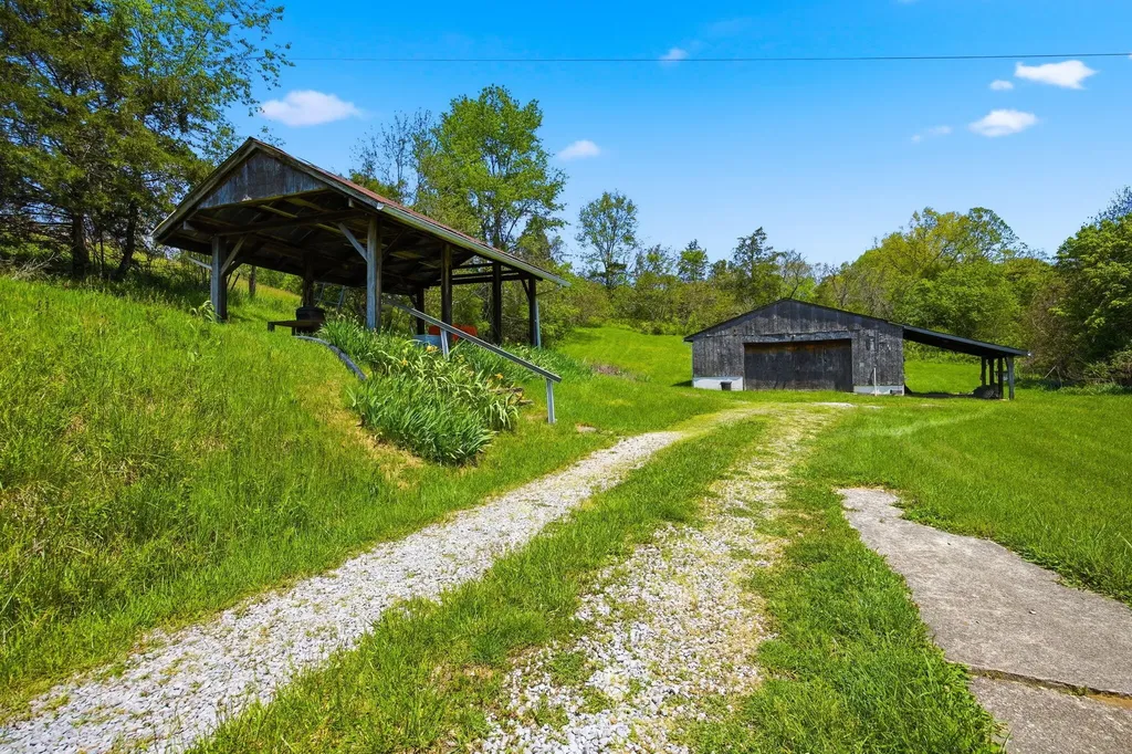 381 N Rays Fork Road Sadieville KY 40370