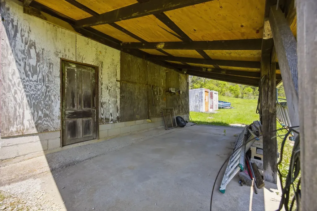 381 N Rays Fork Road Sadieville KY 40370