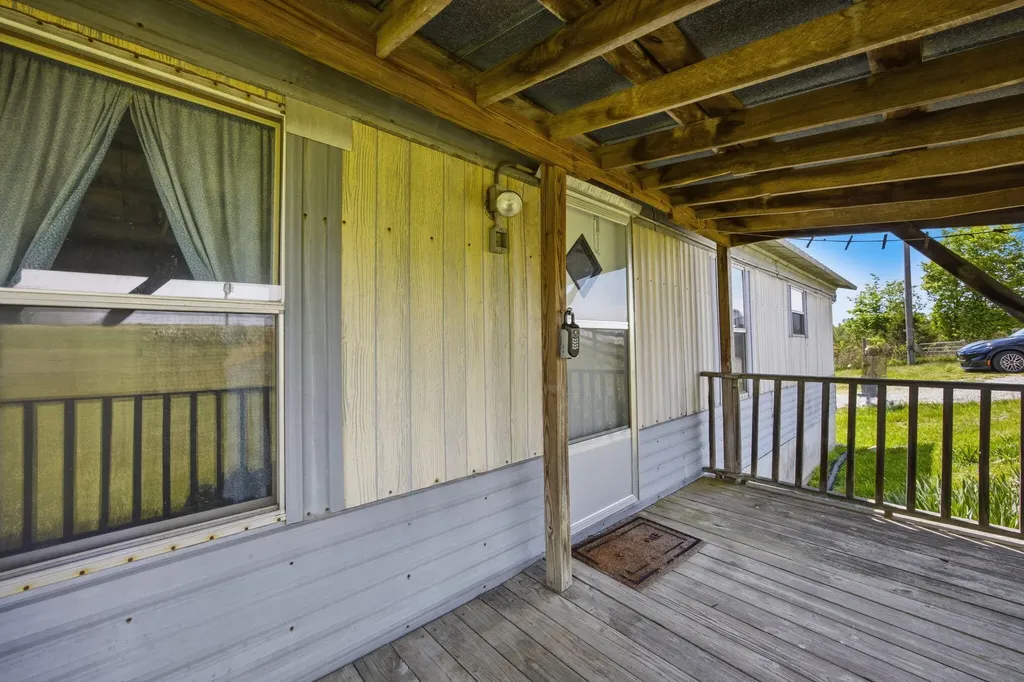 381 N Rays Fork Road Sadieville KY 40370