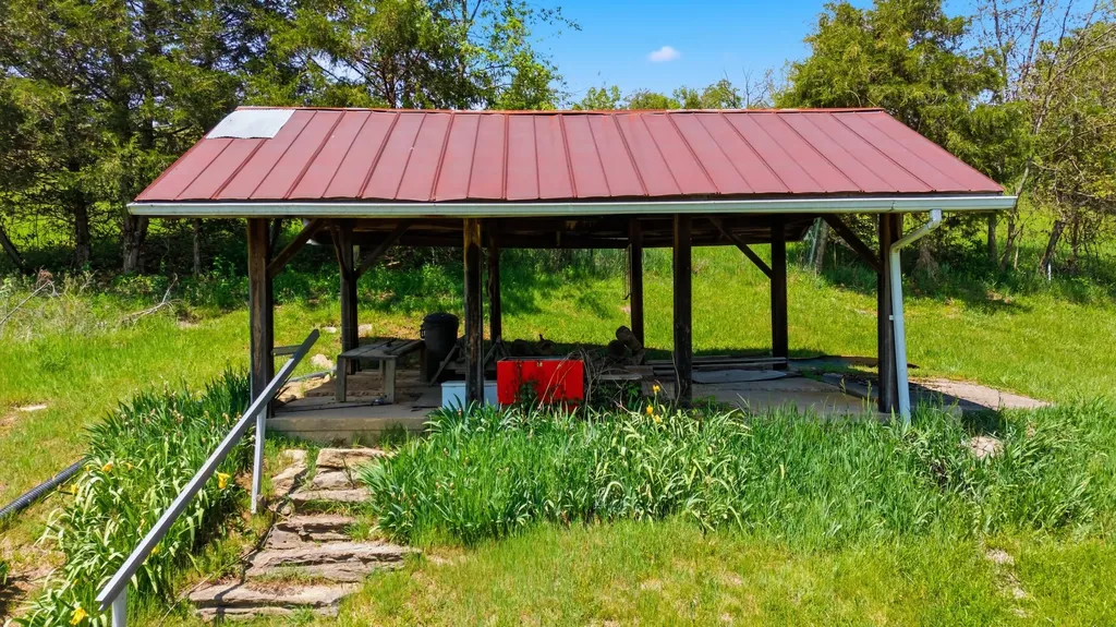 375 N Rays Fork Road Sadieville KY 40370