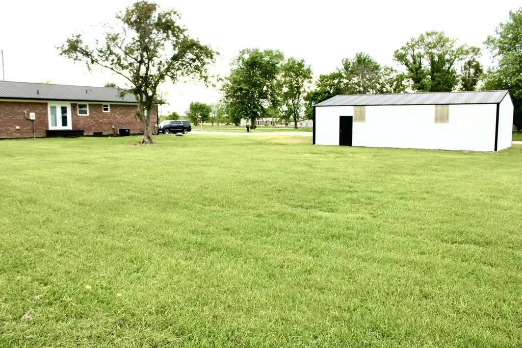 10779 Ky-57 Tollesboro KY 41189