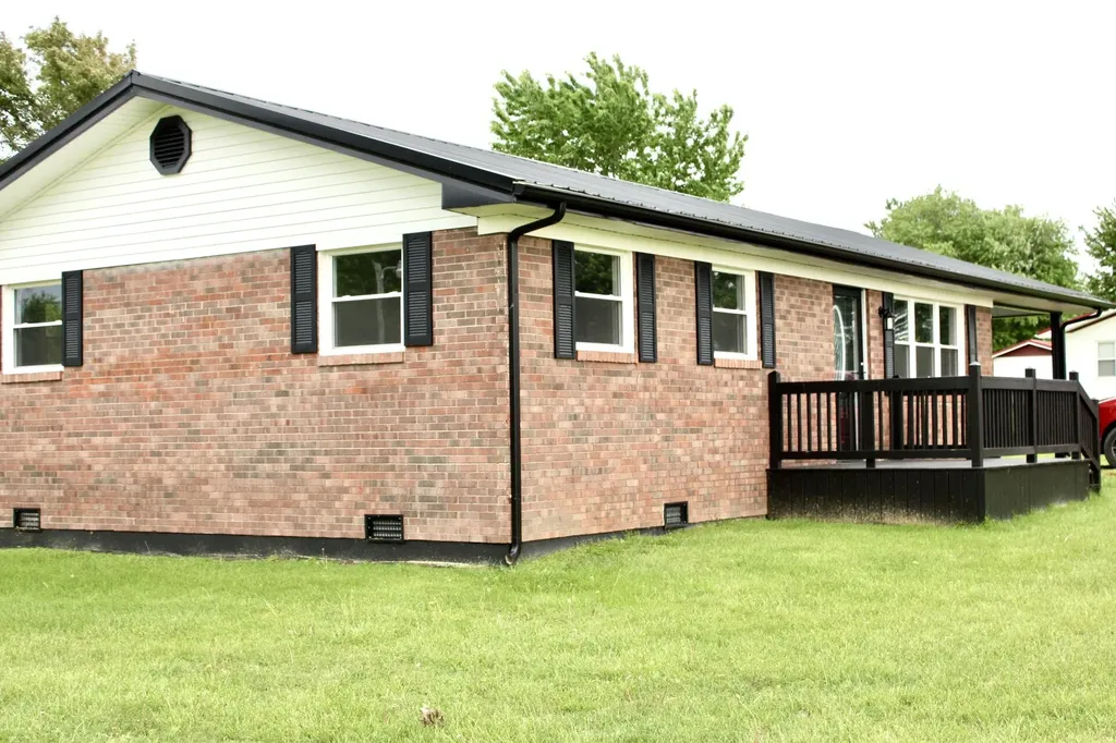 10779 Ky-57 Tollesboro KY 41189