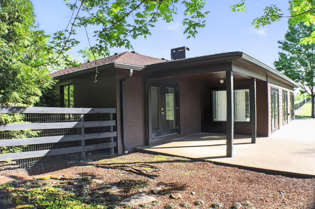 1199 Fort Bramlett Road Nicholasville KY 40356
