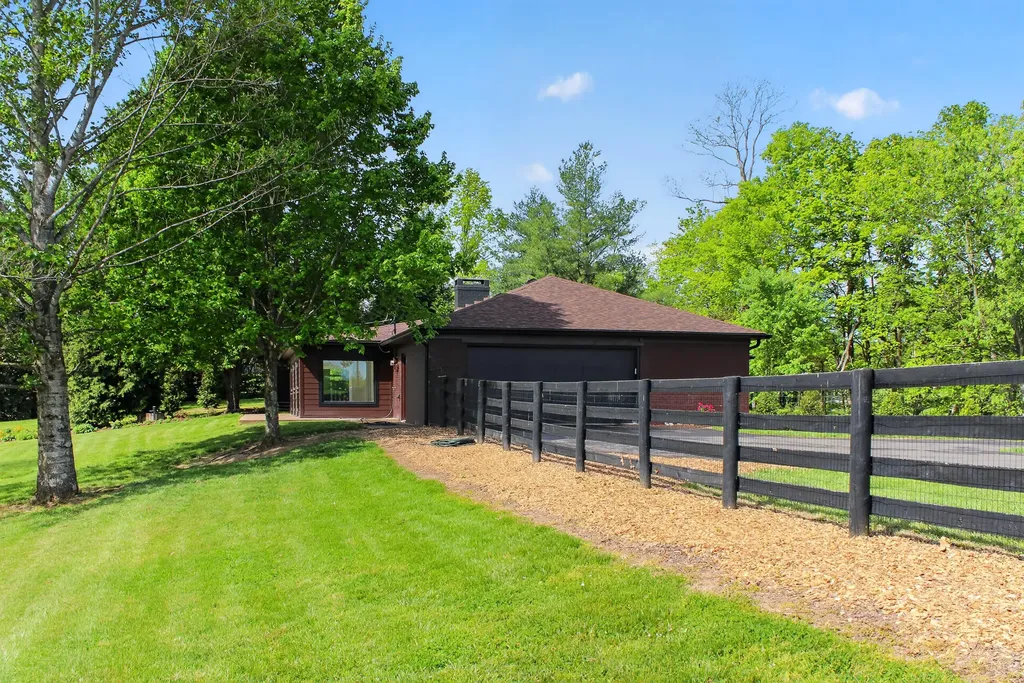 1199 Fort Bramlett Road Nicholasville KY 40356