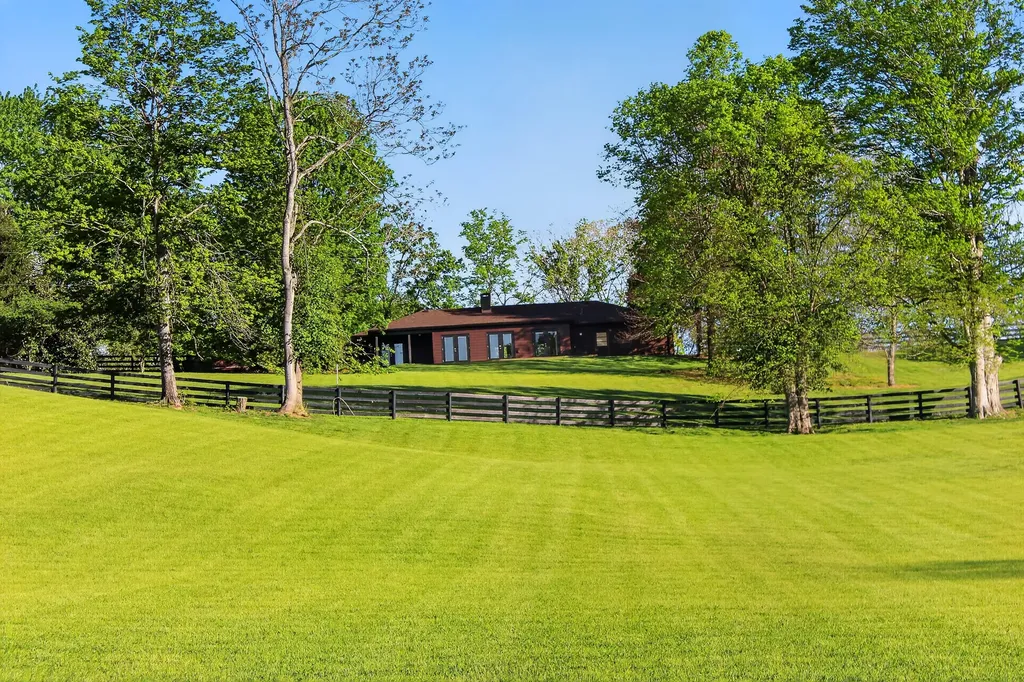 1199 Fort Bramlett Road Nicholasville KY 40356