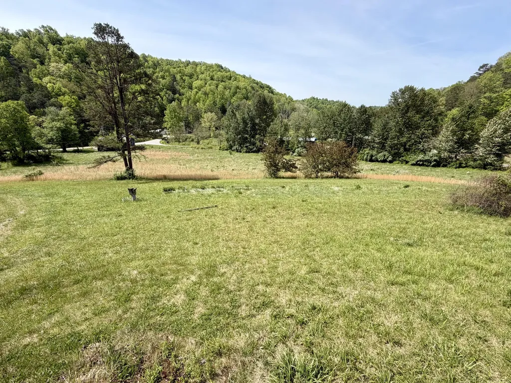 2071 E Highway 577 Manchester KY 40962