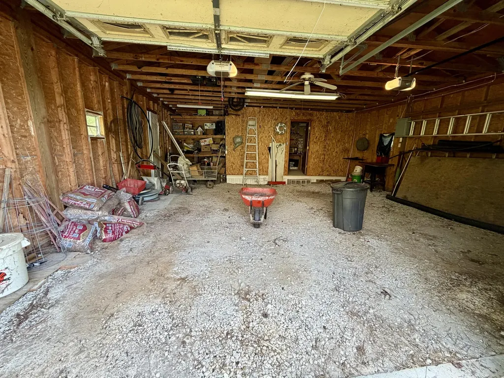 2071 E Highway 577 Manchester KY 40962