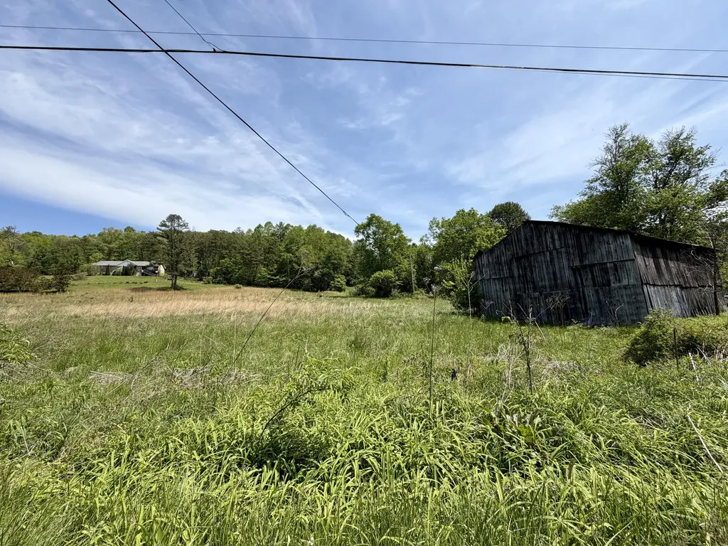 2071 E Highway 577 Manchester KY 40962