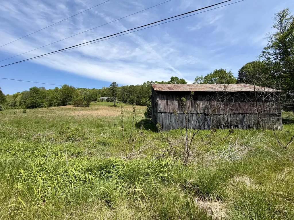 2071 E Highway 577 Manchester KY 40962