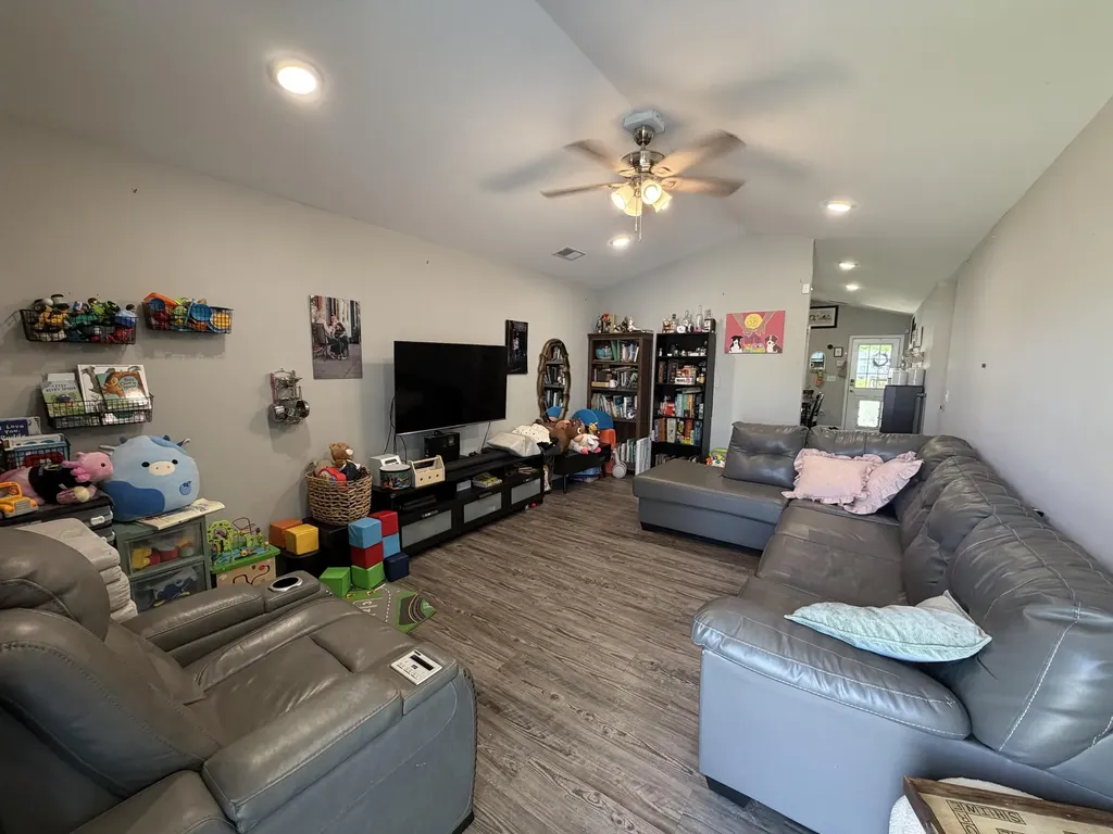 403 Pueblo Court Winchester KY 40391