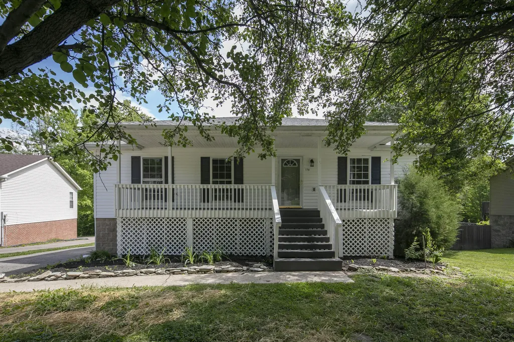 170 W Kentucky Avenue Junction City KY 40440