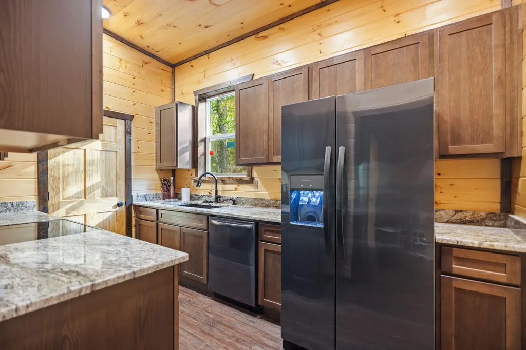 5 Ashland Camp Loop Zoe KY 41397