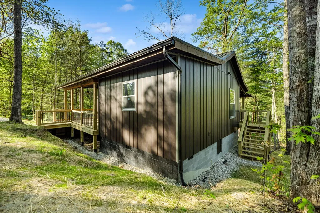5 Ashland Camp Loop Zoe KY 41397