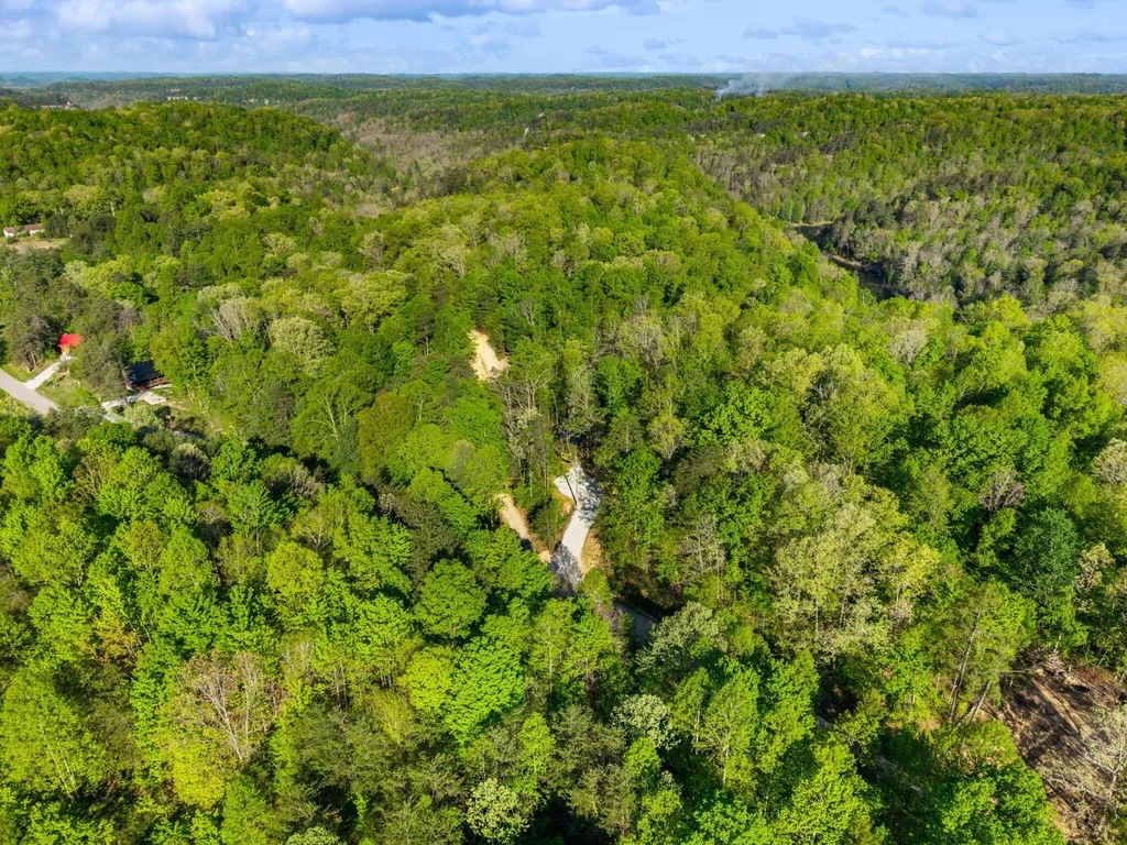 5 Ashland Camp Loop Zoe KY 41397