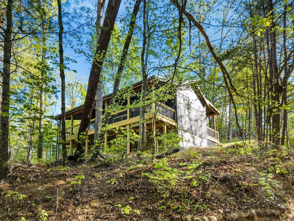 5 Ashland Camp Loop Zoe KY 41397
