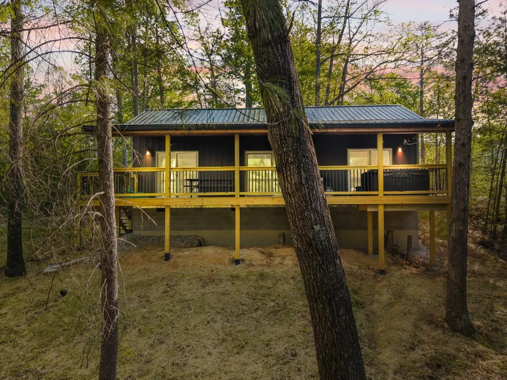 5 Ashland Camp Loop Zoe KY 41397