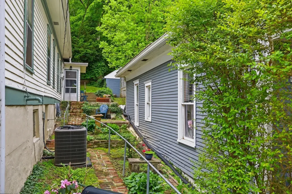 402 Ewing Street Frankfort KY 40601