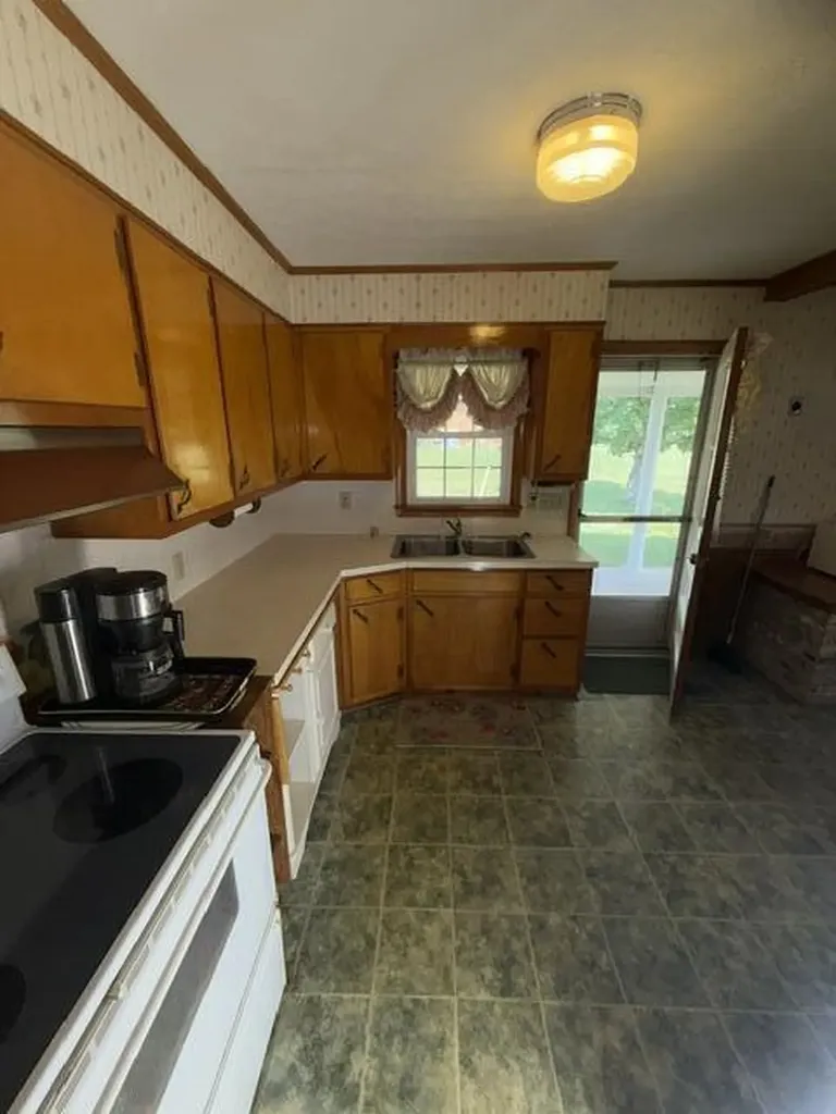 4620 Brownsville Road Brownsville KY 42210