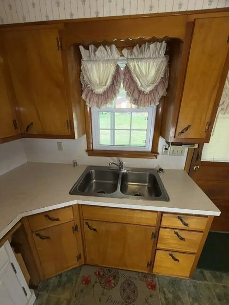 4620 Brownsville Road Brownsville KY 42210