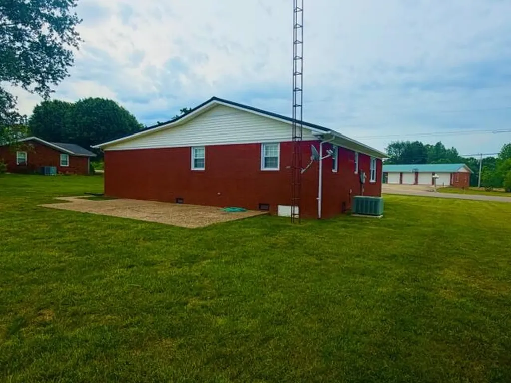 4620 Brownsville Road Brownsville KY 42210