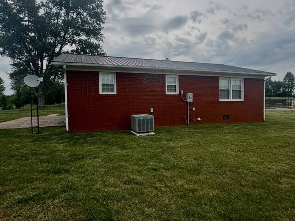 4620 Brownsville Road Brownsville KY 42210