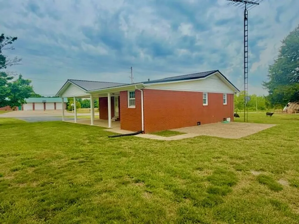 4620 Brownsville Road Brownsville KY 42210