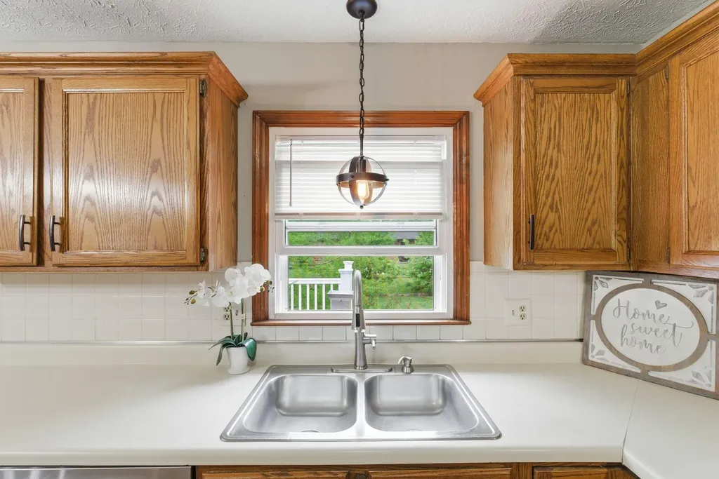 886 Jairus Drive Lexington KY 40515