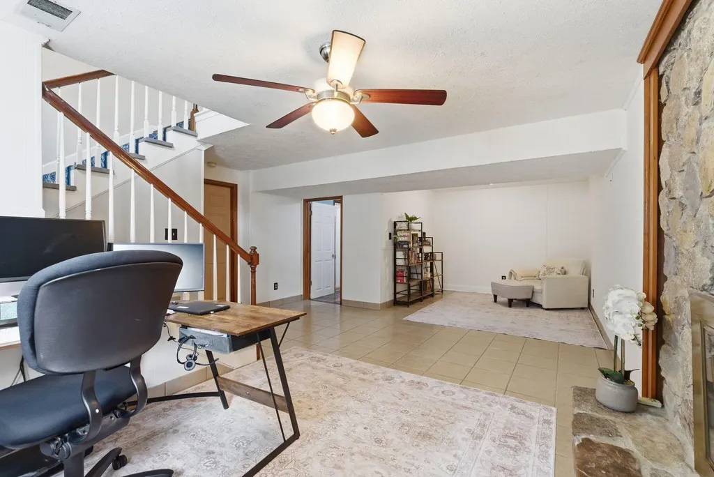 886 Jairus Drive Lexington KY 40515