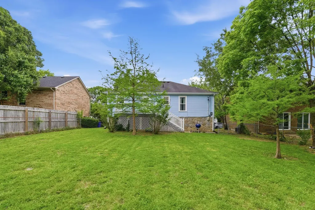 886 Jairus Drive Lexington KY 40515
