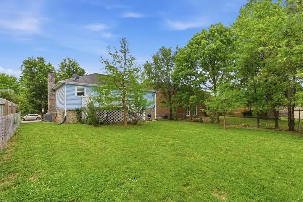 886 Jairus Drive Lexington KY 40515