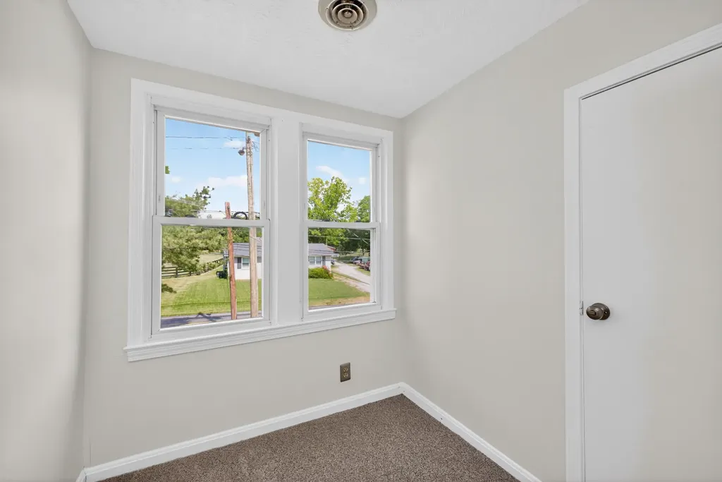 286 High Street Versailles KY 40383