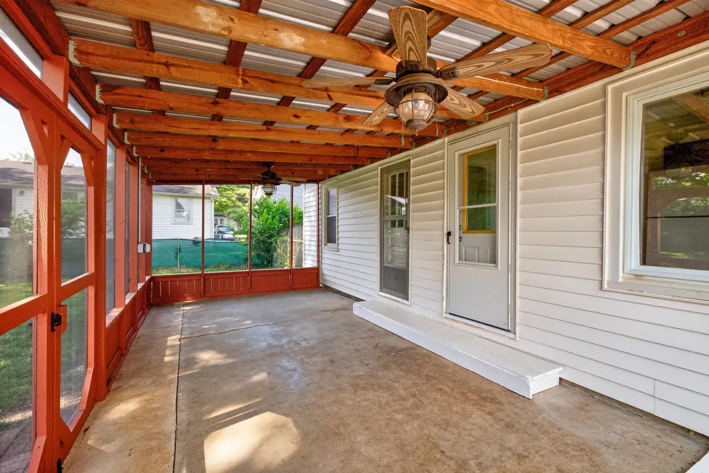 286 High Street Versailles KY 40383