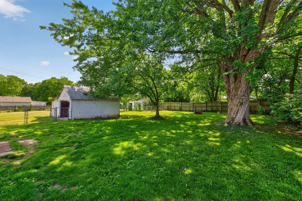 286 High Street Versailles KY 40383