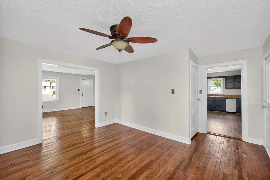 286 High Street Versailles KY 40383