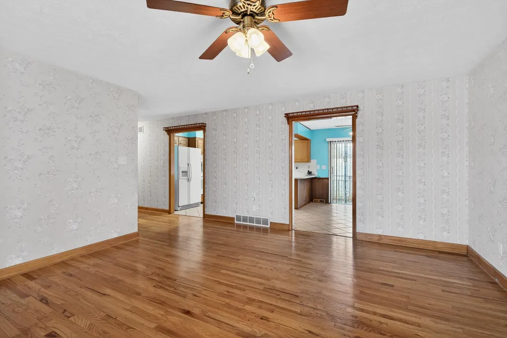 641 Bellcastle Road Lexington KY 40505