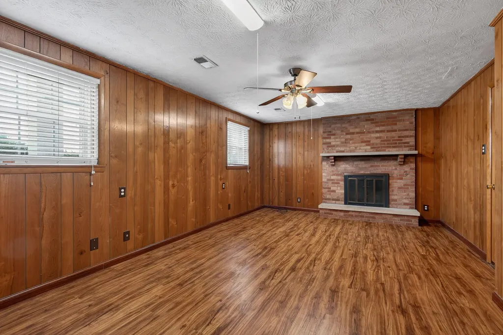 641 Bellcastle Road Lexington KY 40505