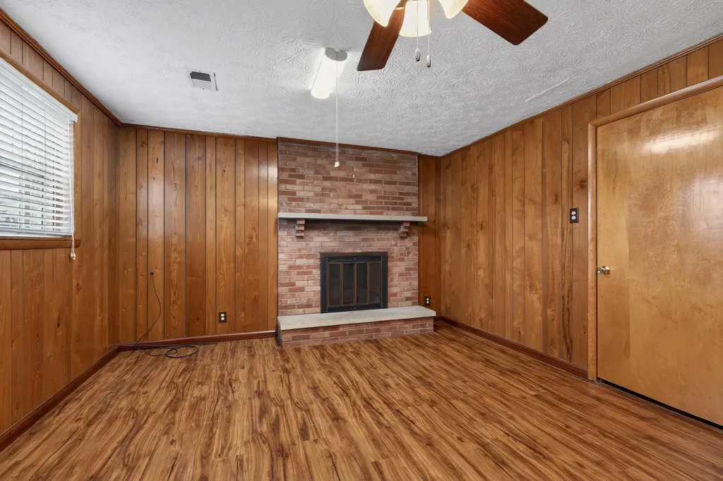 641 Bellcastle Road Lexington KY 40505
