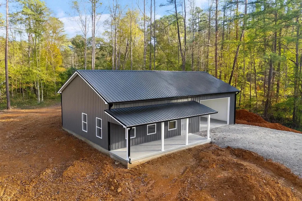 185 Pine Tree Road Nancy KY 42544